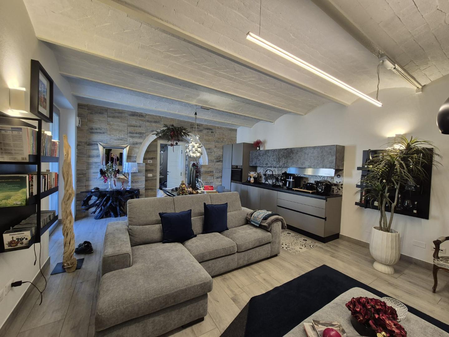 Appartamento con giardino, Siena coroncina