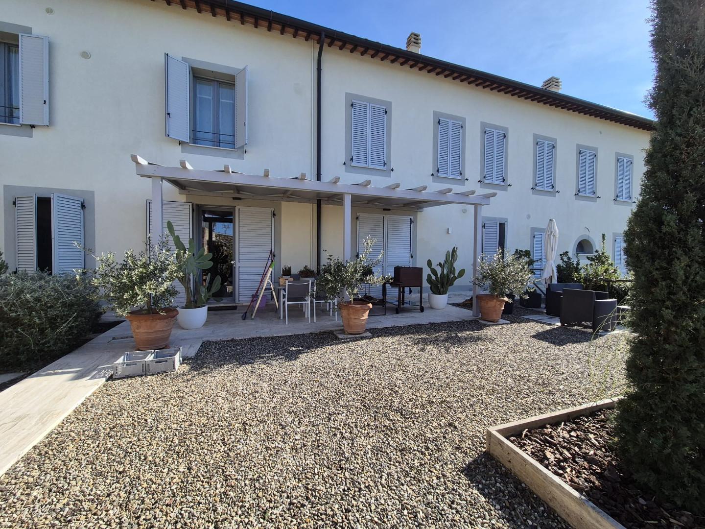 Appartamento con giardino, Siena coroncina