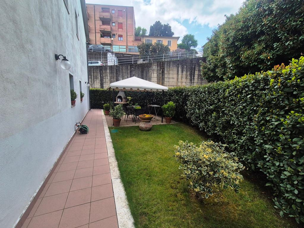 Casa indipendente con giardino, Siena palazzo diavoli