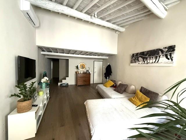 Appartamento con terrazzo, Siena centro storico