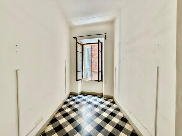 Appartamento da ristrutturare, Siena centro storico