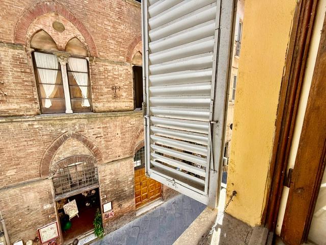 Appartamento da ristrutturare, Siena centro storico