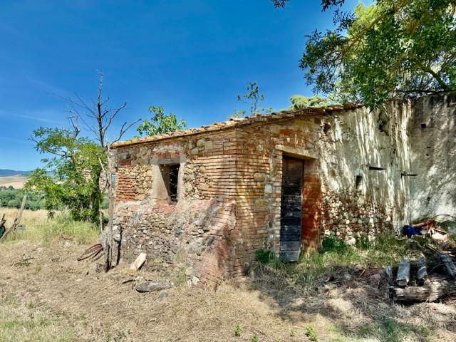 Rustico da ristrutturare a Volterra