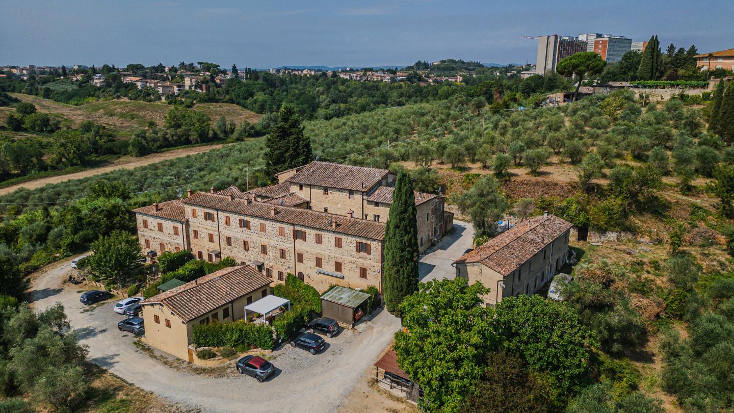Quadrilocale nuovo, Siena le scotte