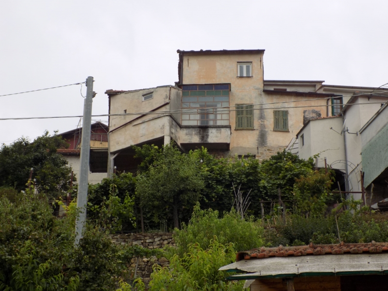 Casa indipendente con giardino a Pontedassio