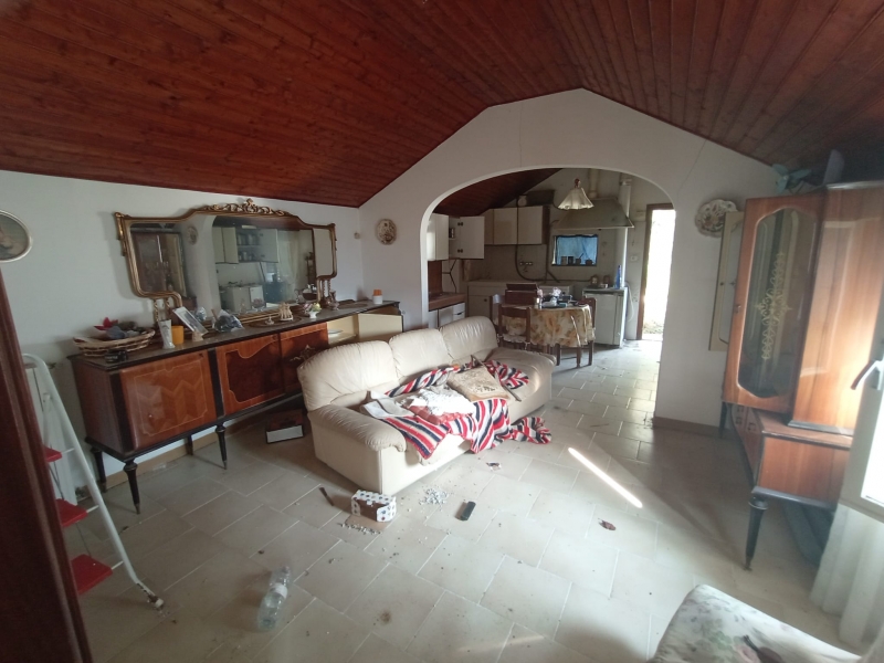 Casa indipendente con giardino a Imperia