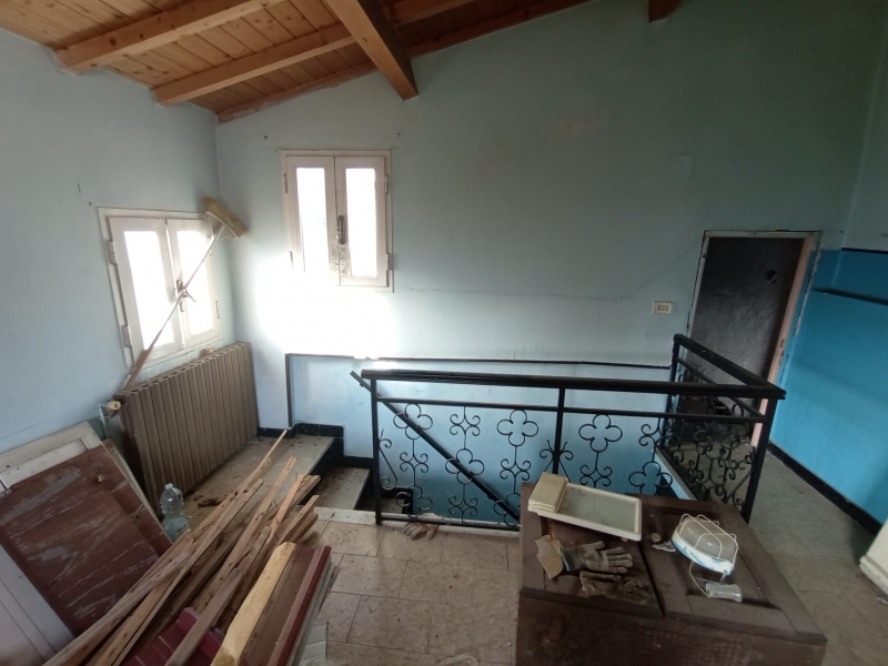 Quadrilocale da ristrutturare a Lucinasco