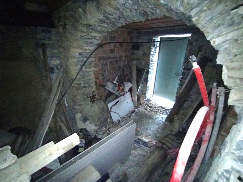 Casa indipendente con giardino a Lucinasco