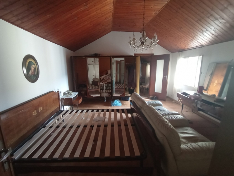 Casa indipendente con giardino a Imperia