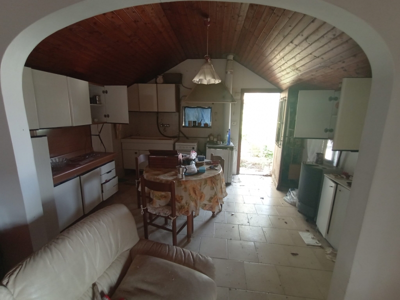 Casa indipendente con giardino a Imperia