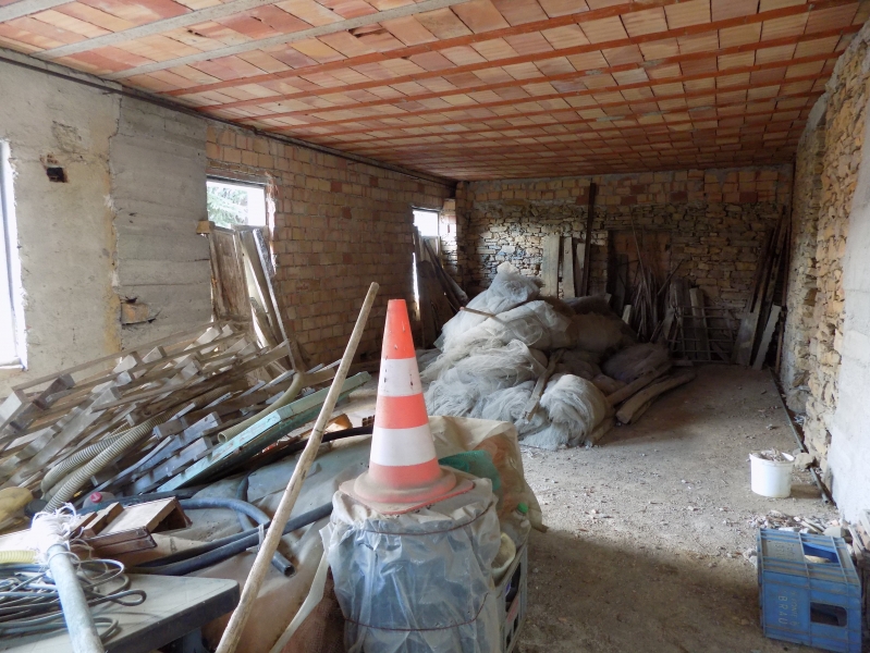 Casa indipendente con giardino a Chiusanico