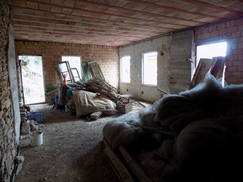 Casa indipendente con giardino a Chiusanico
