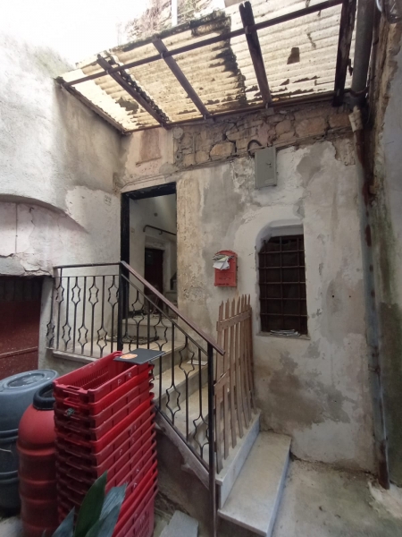 Quadrilocale da ristrutturare a Pontedassio