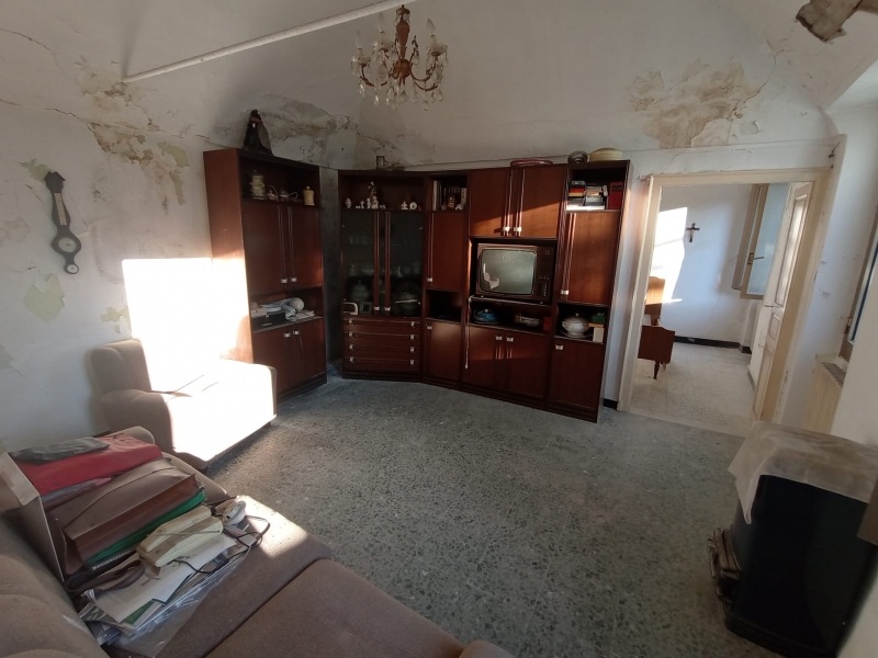 Quadrilocale da ristrutturare a Pontedassio