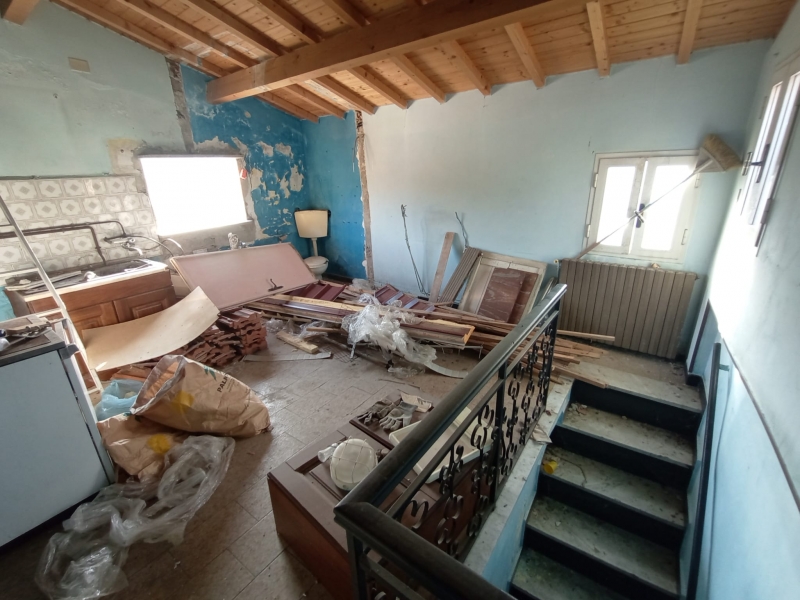 Quadrilocale da ristrutturare a Lucinasco
