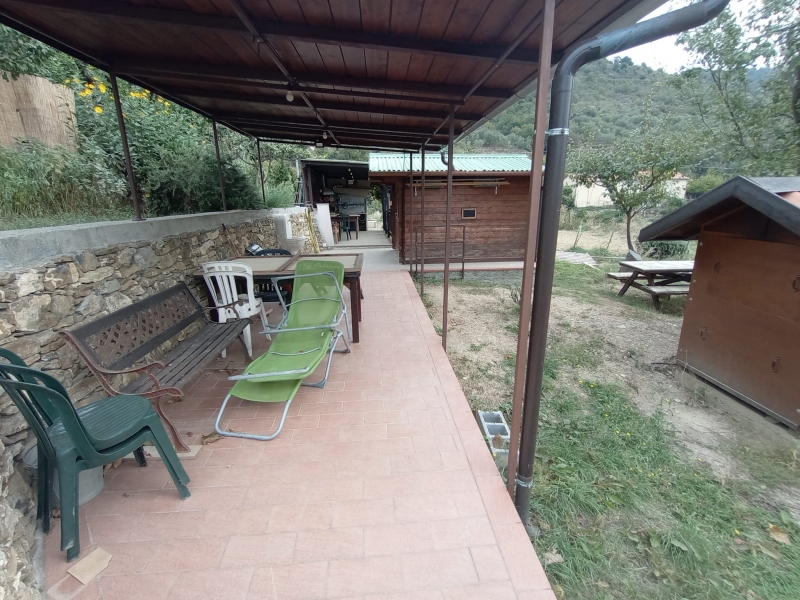 Casa indipendente con giardino a Cesio