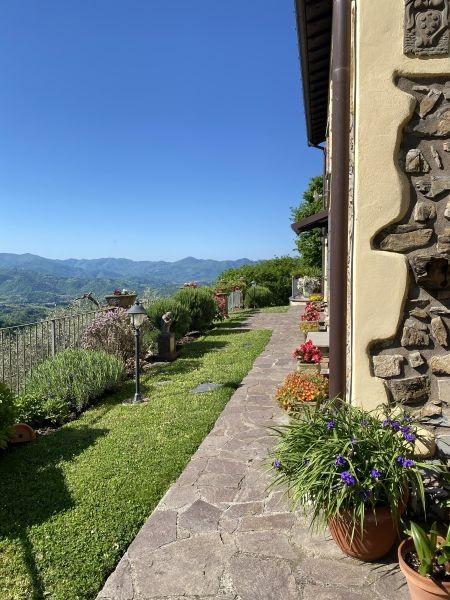 Casa indipendente con giardino a Fivizzano