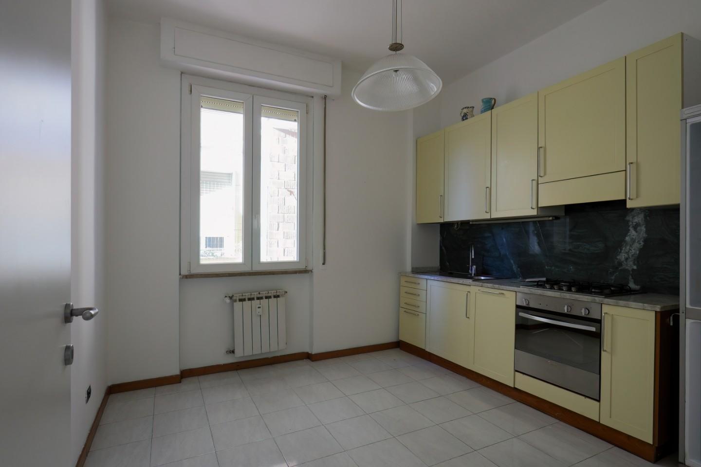 Appartamento con terrazzo, Arcola romito magra