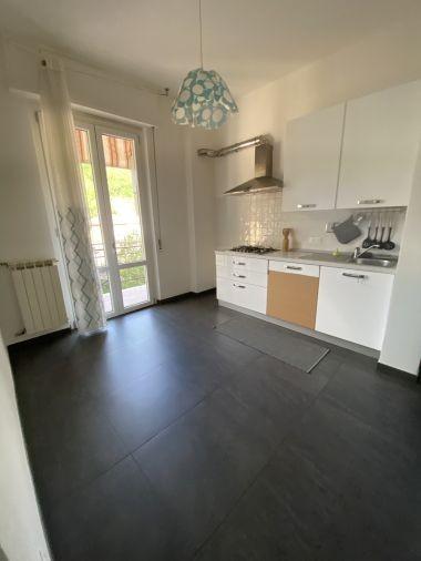 Trilocale in vendita, Arcola romito magra