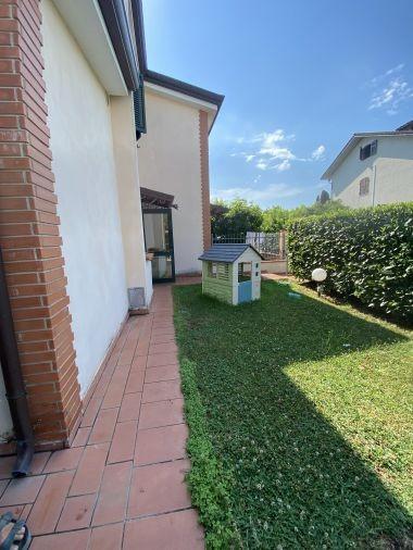 Villa in vendita a Sarzana