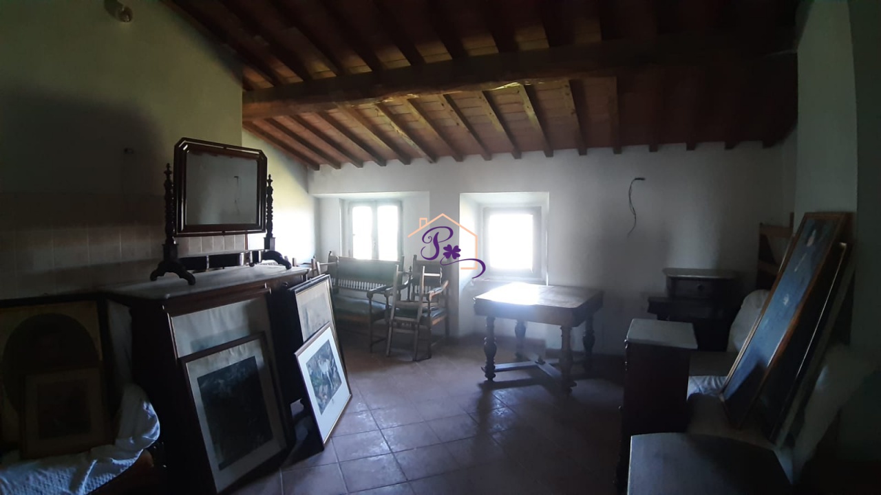 Rustico in vendita a Carmignano