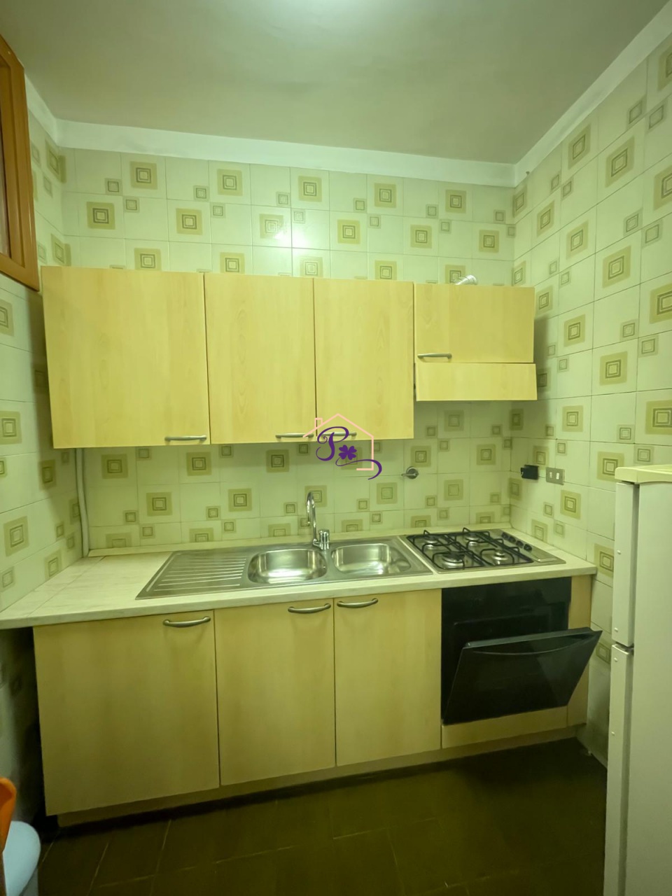 Monolocale arredato in affitto a Prato