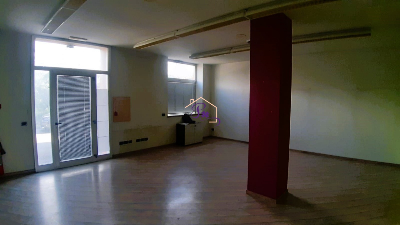 Ufficio in affitto a Prato