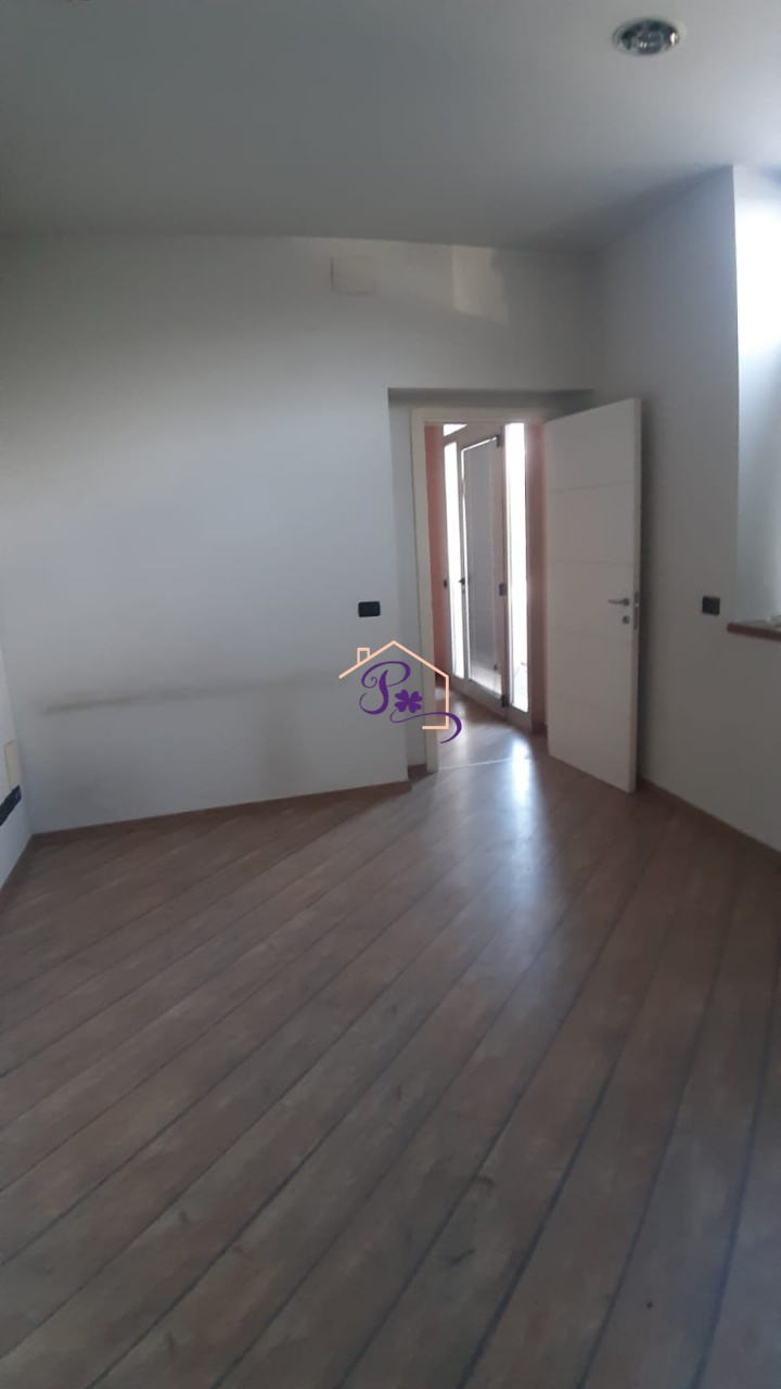 Ufficio in affitto a Prato