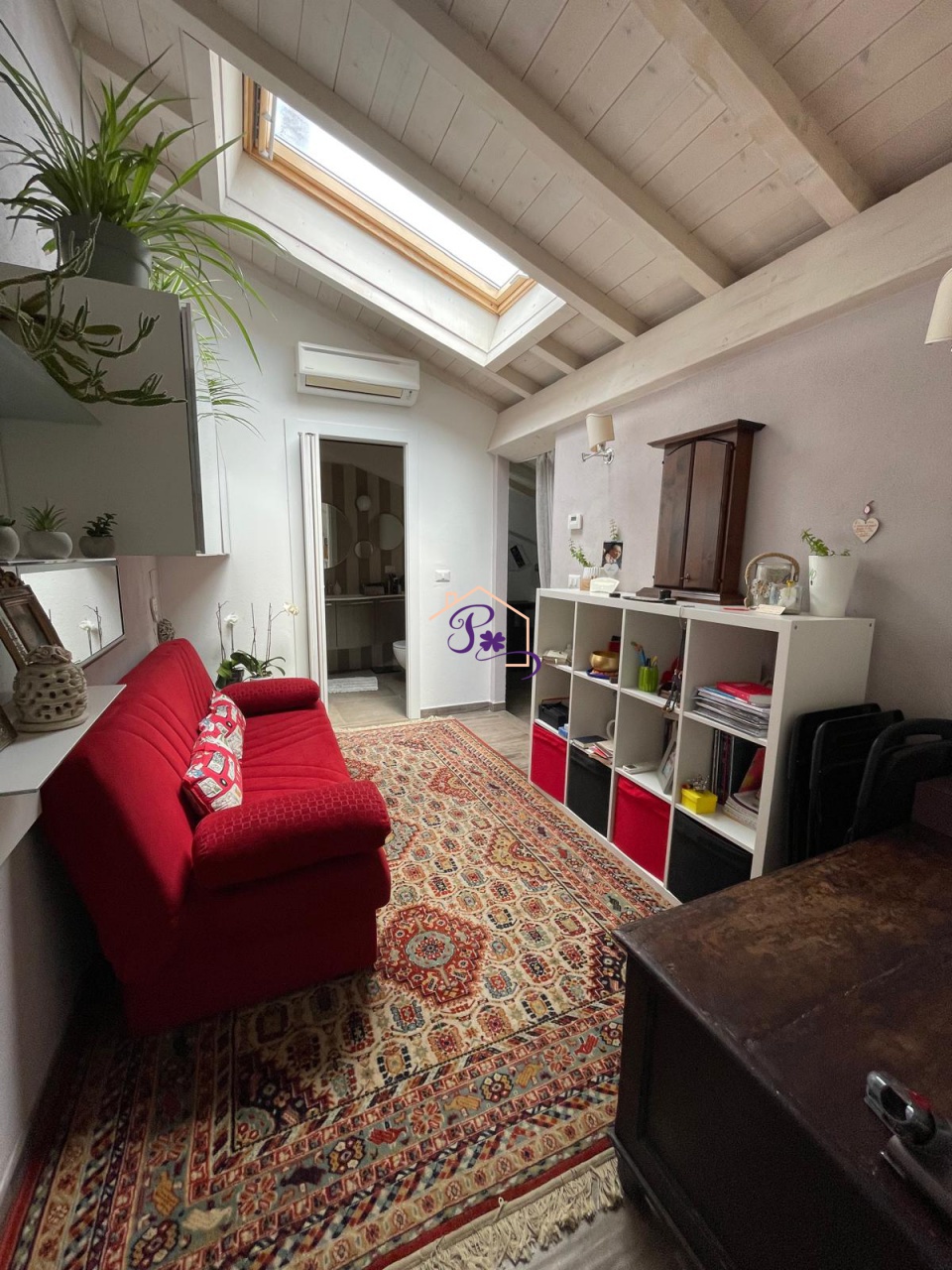 Villa con giardino in via marino olmi, Prato