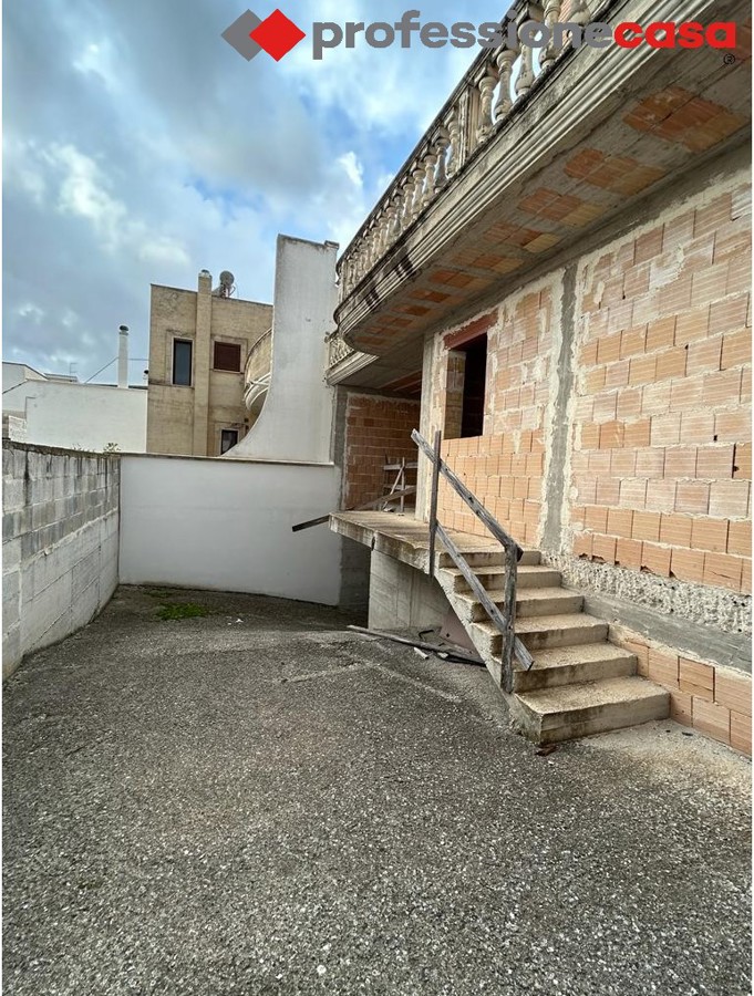 Casa indipendente con box doppio a Monteiasi