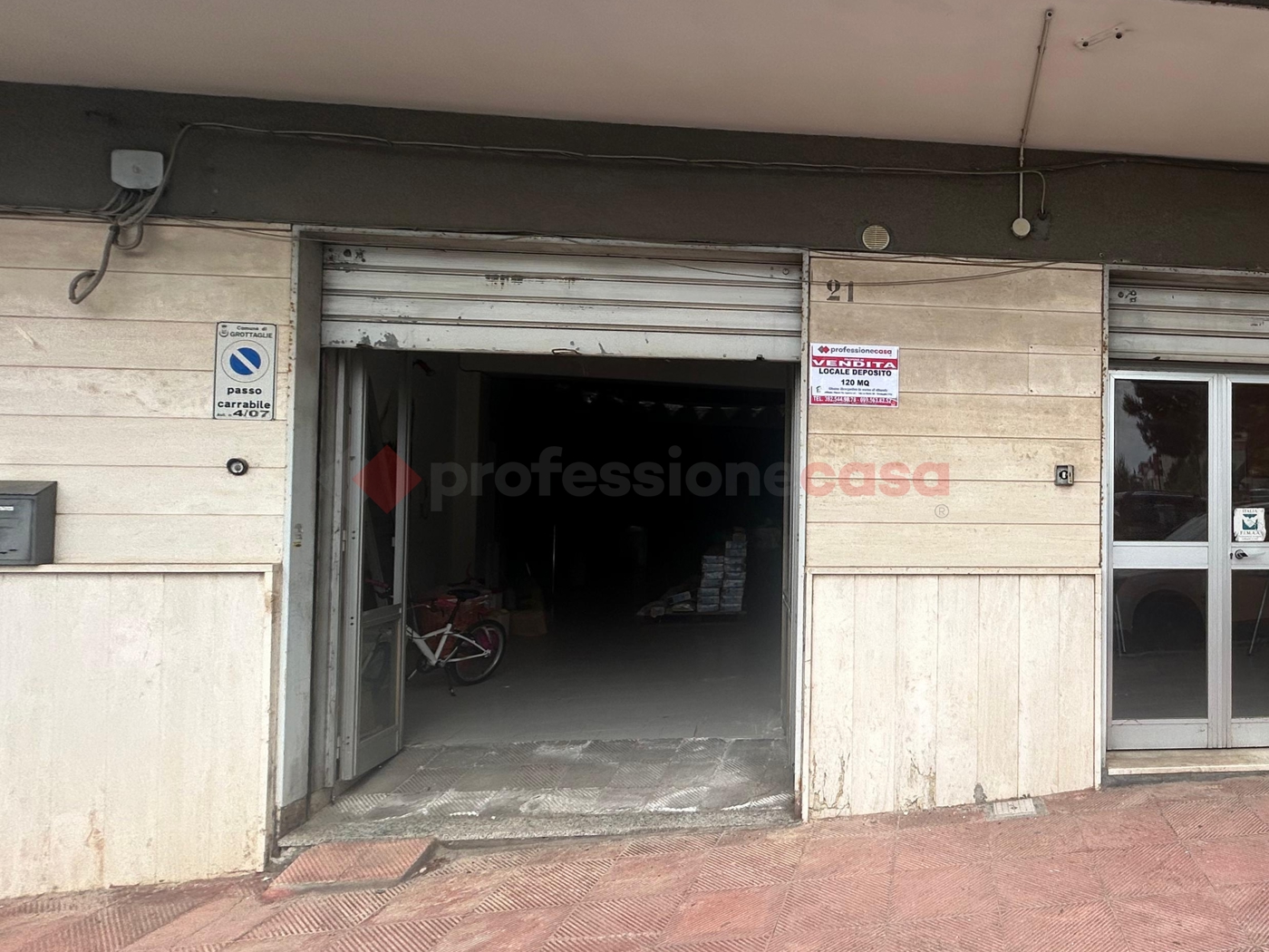 Magazzino in vendita a Grottaglie
