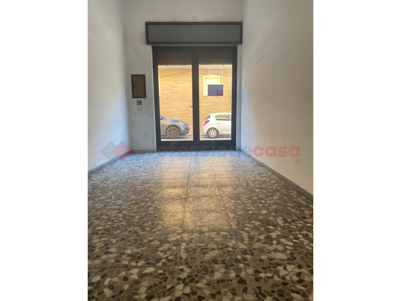 Negozio in affitto a Grottaglie