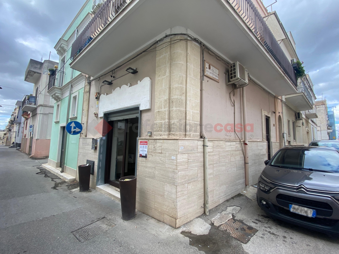 Negozio in affitto a Grottaglie