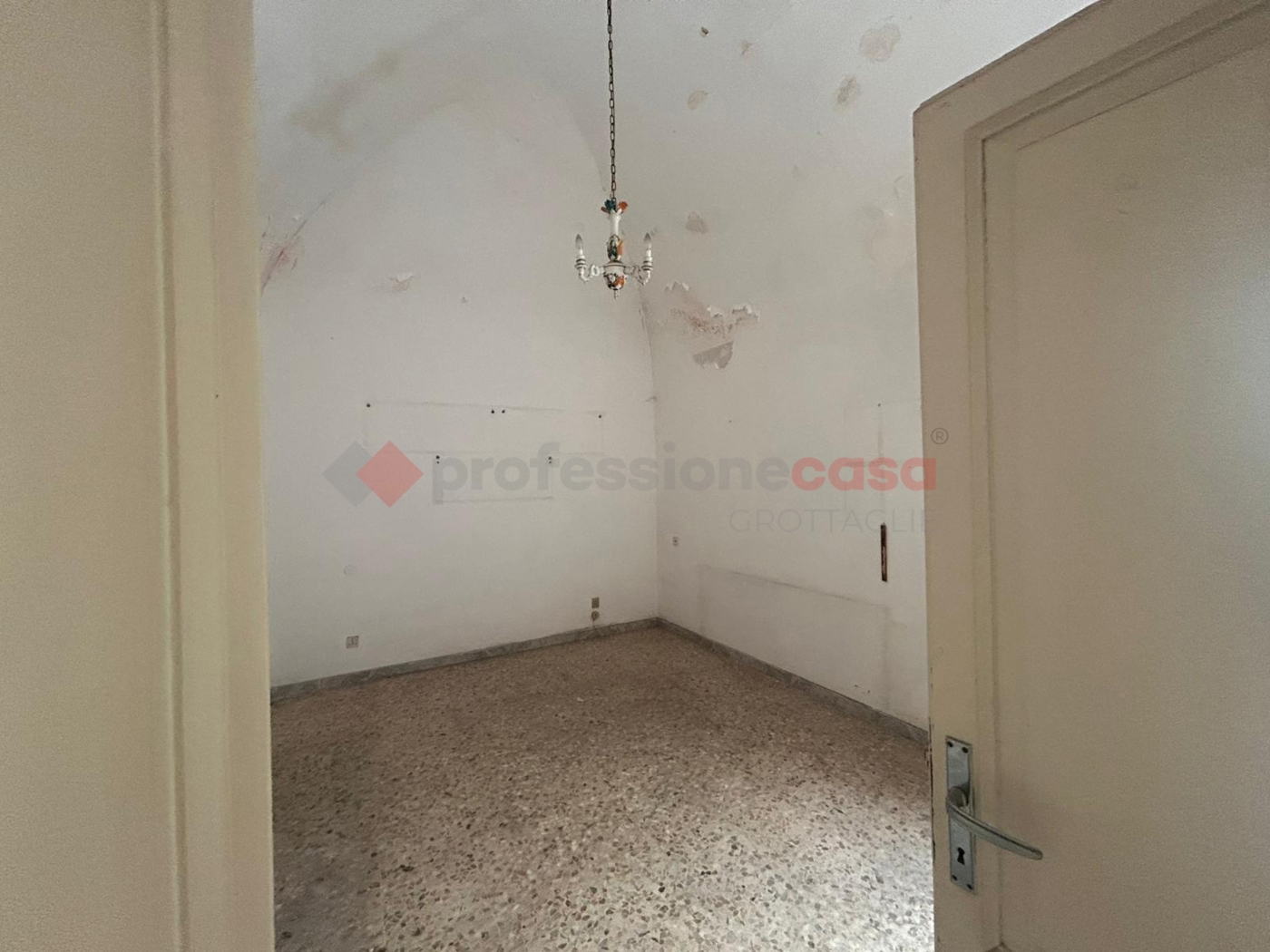Trilocale da ristrutturare a Grottaglie