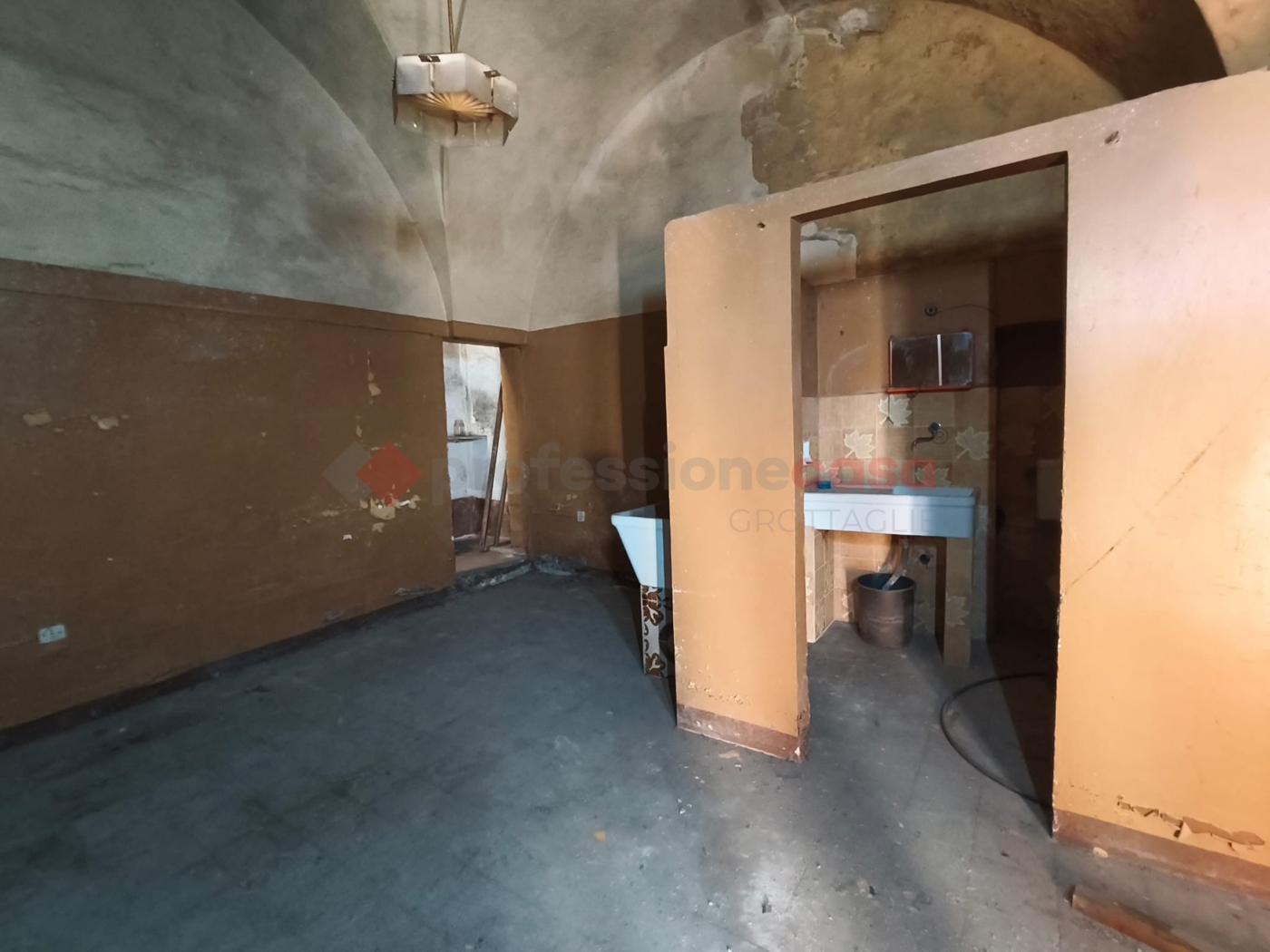 Casa indipendente da ristrutturare a Grottaglie