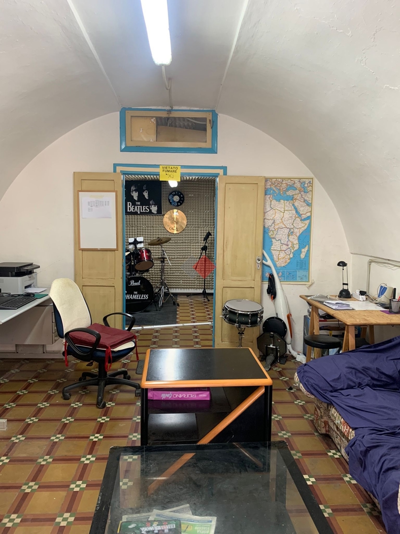 Stabile/Palazzo in vendita a Grottaglie