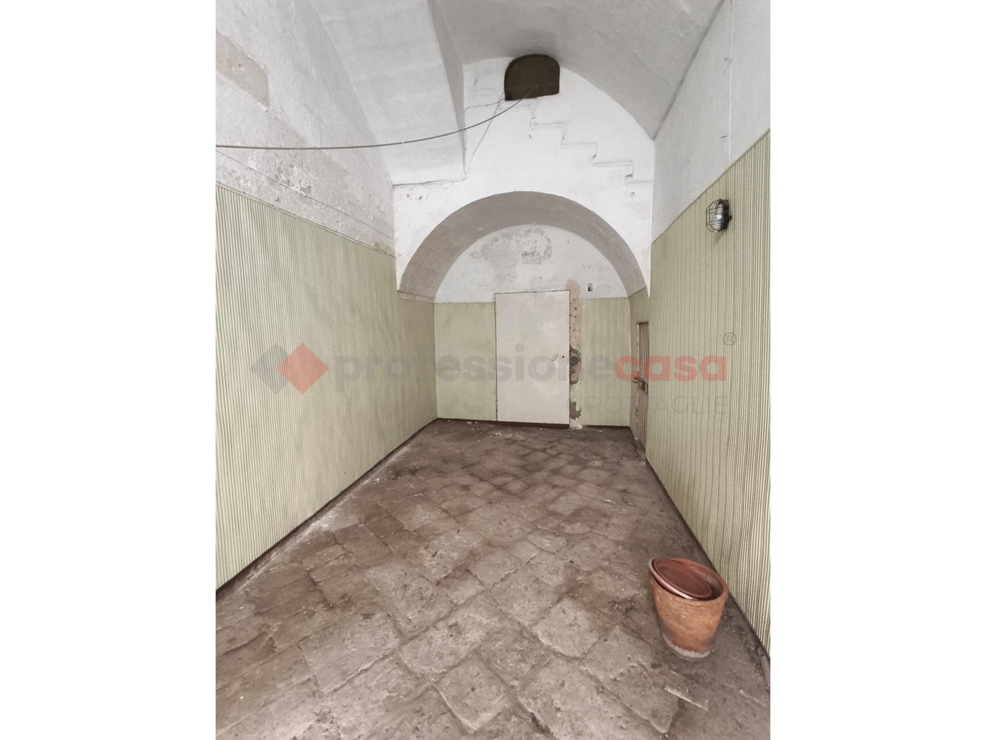 Casa indipendente con box doppio a Grottaglie