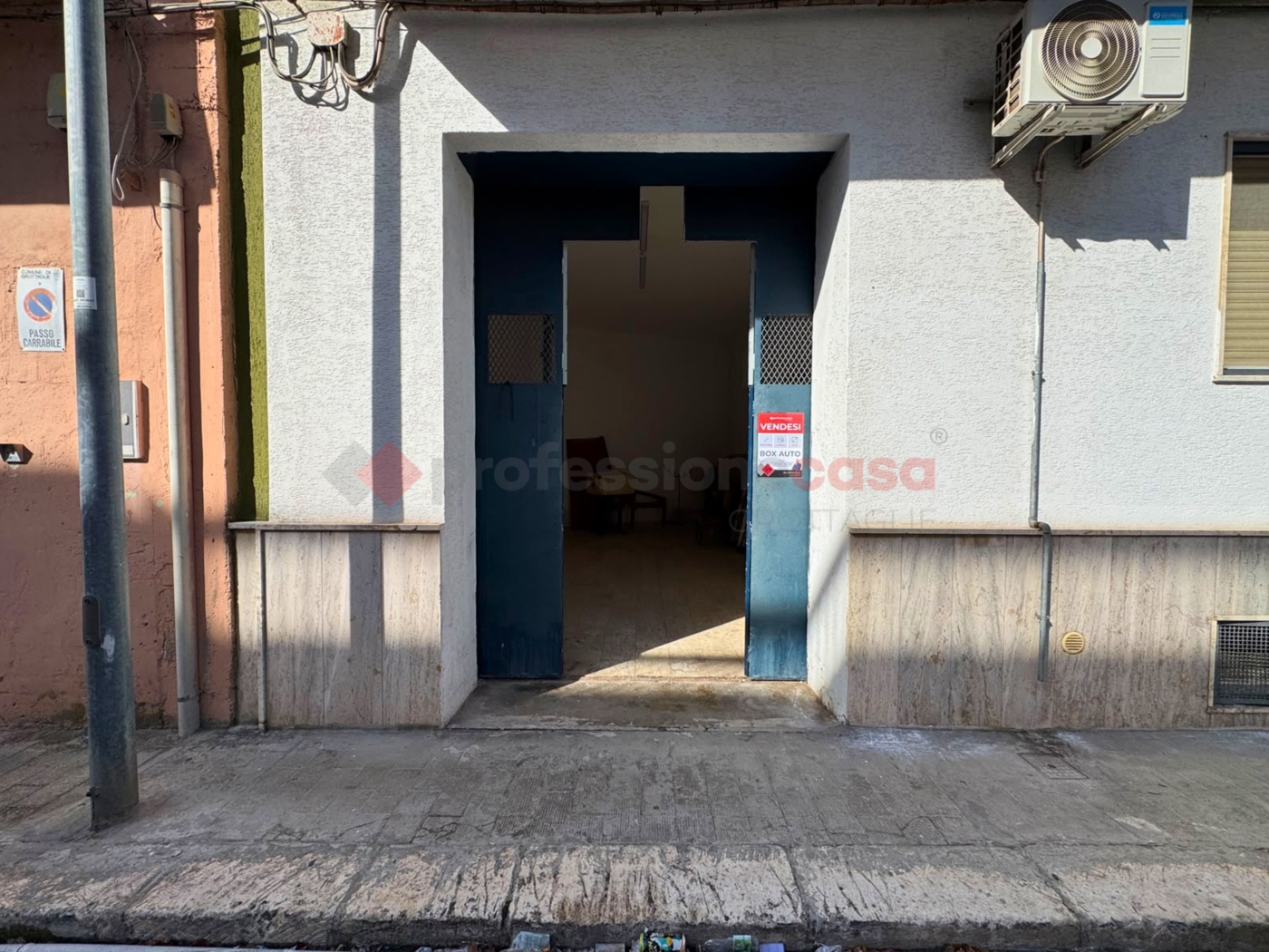 Box/Garage 33mq in vendita a Grottaglie