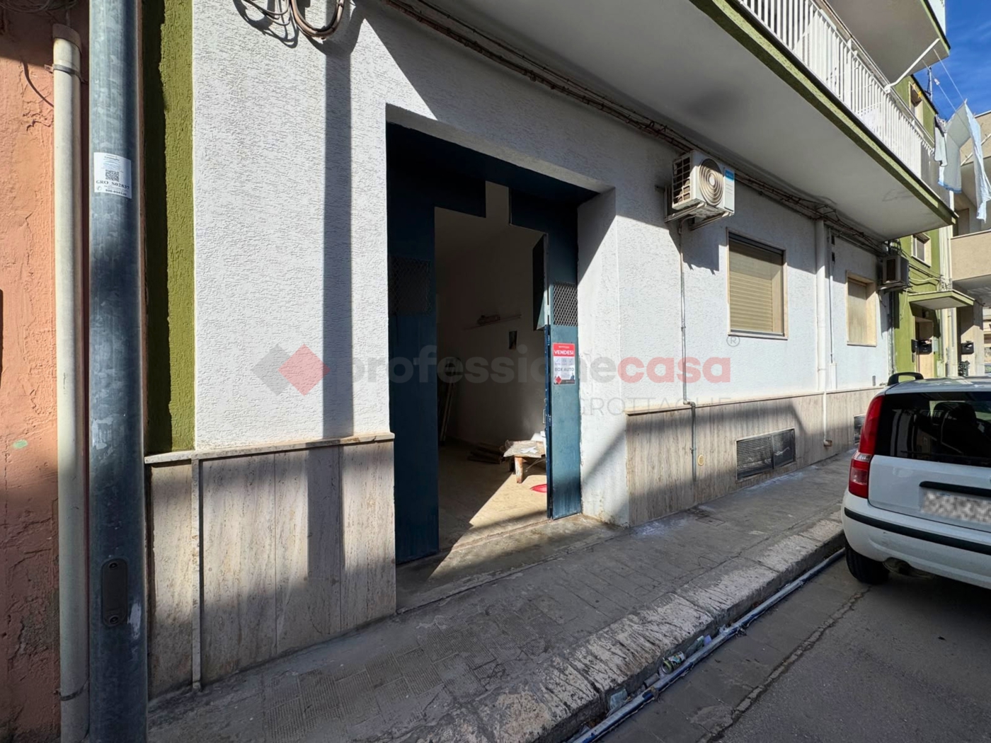 Box/Garage 33mq in vendita a Grottaglie