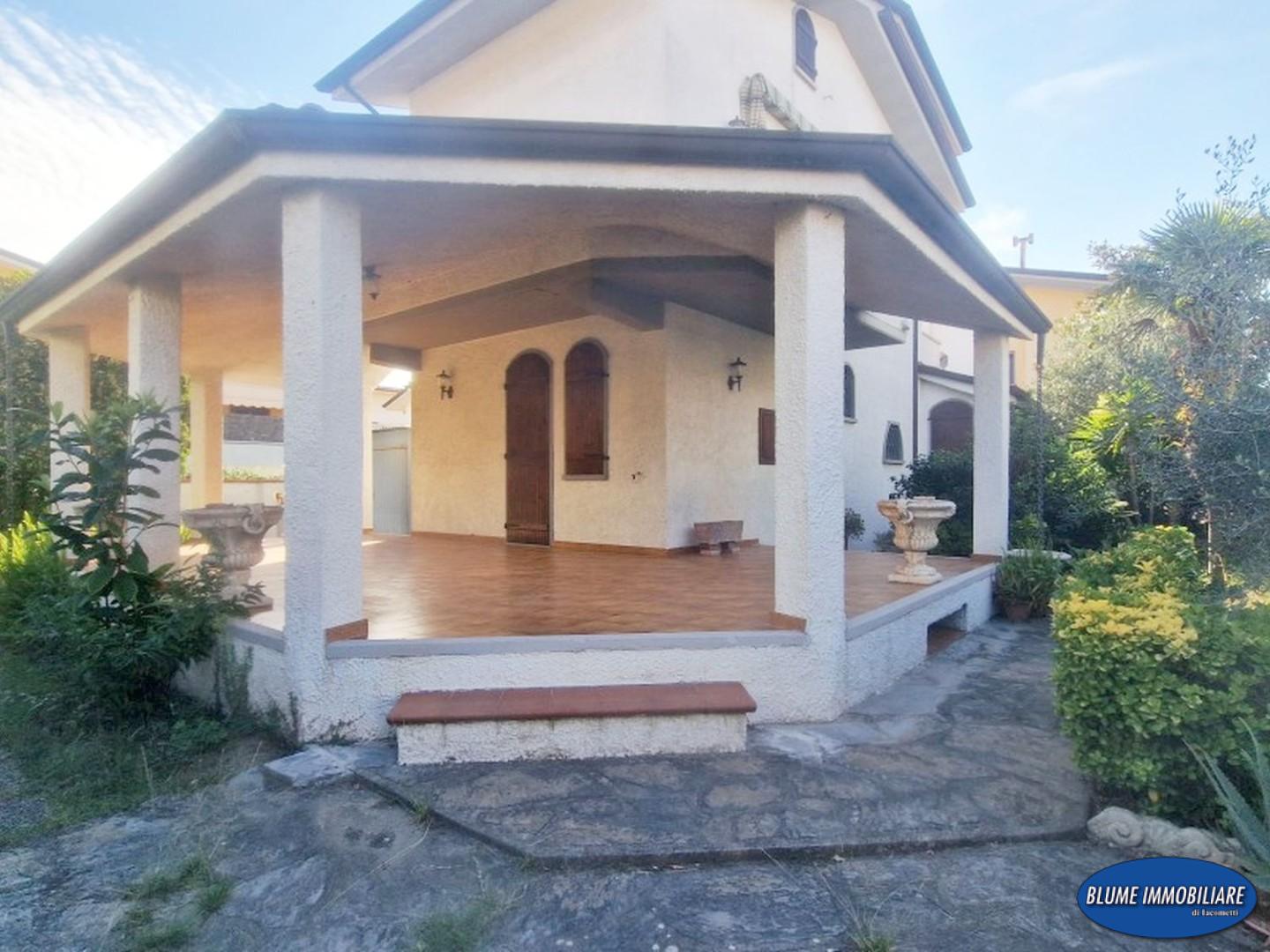 Villa con giardino, Viareggio torre del lago puccini