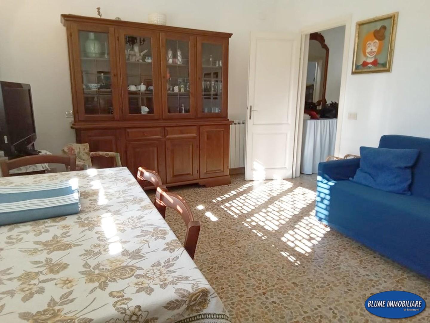 Villa Bifamiliare con giardino, Camaiore lido di