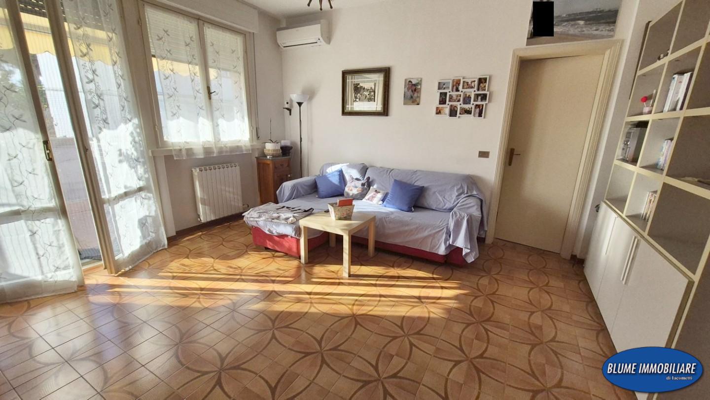 Appartamento con terrazzo, Viareggio ex campo di aviazione