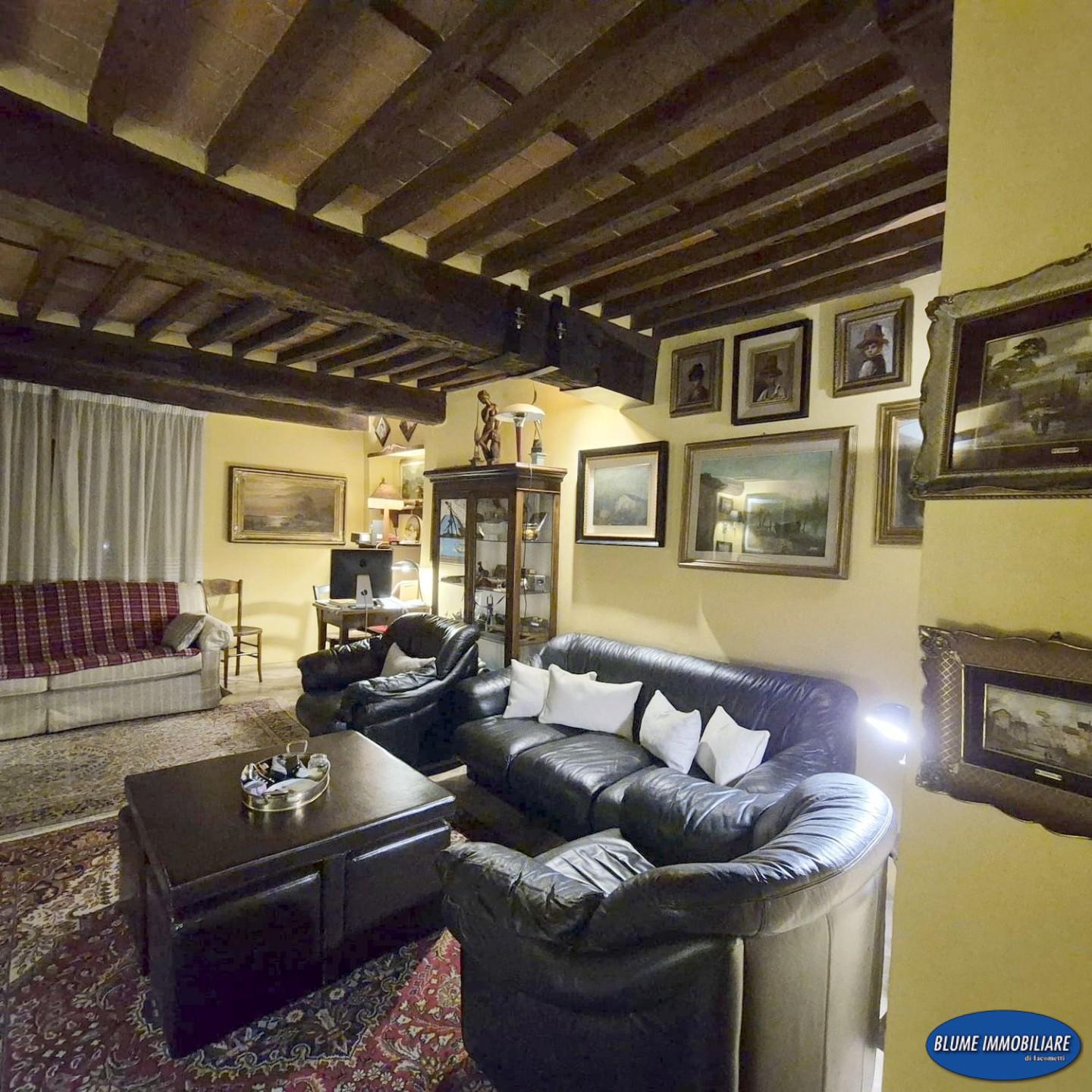 Quadrilocale in vendita, Camaiore citt