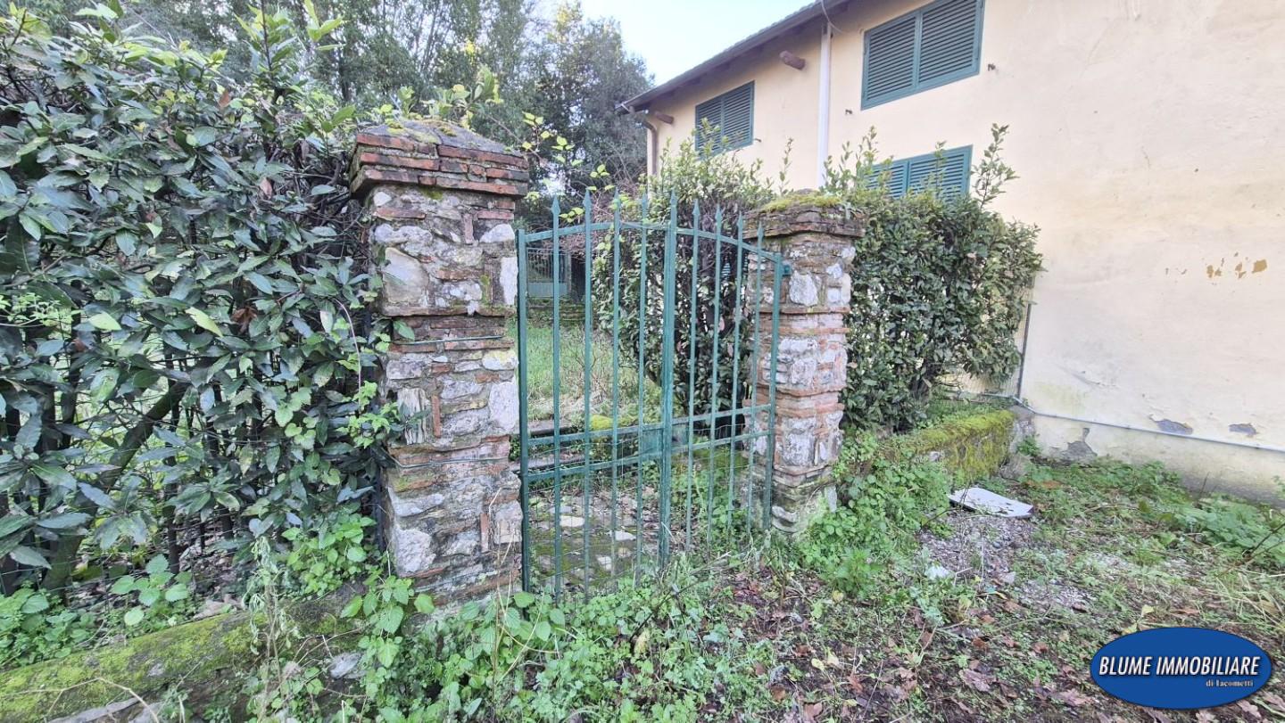 Rustico con giardino, Camaiore collina