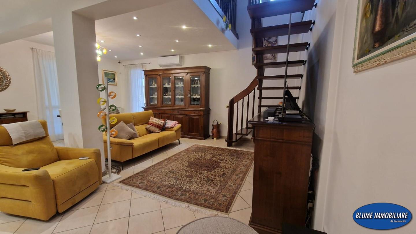 Attico con terrazzo, Viareggio ex campo di aviazione