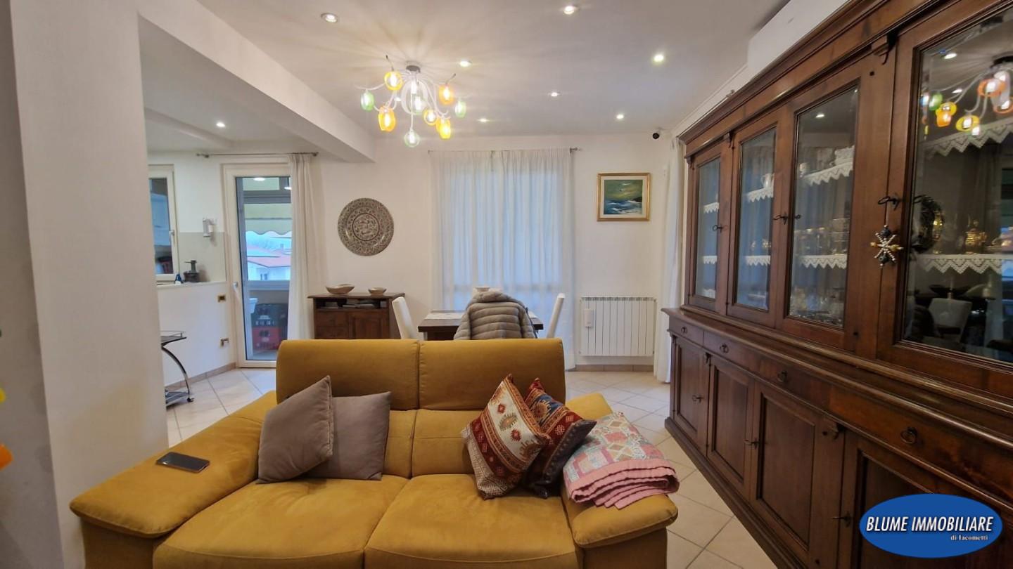 Attico con terrazzo, Viareggio ex campo di aviazione