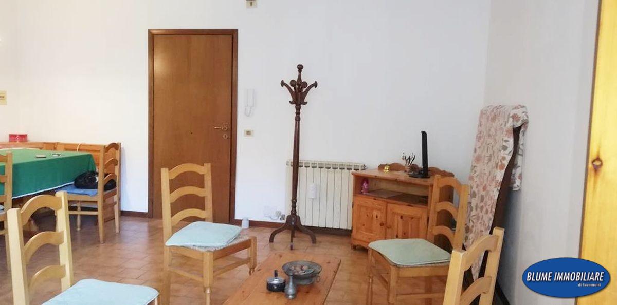 Appartamento con terrazzi, Camaiore capezzano pianore