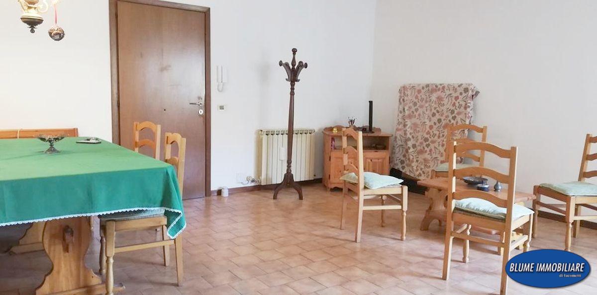 Appartamento con terrazzi, Camaiore capezzano pianore