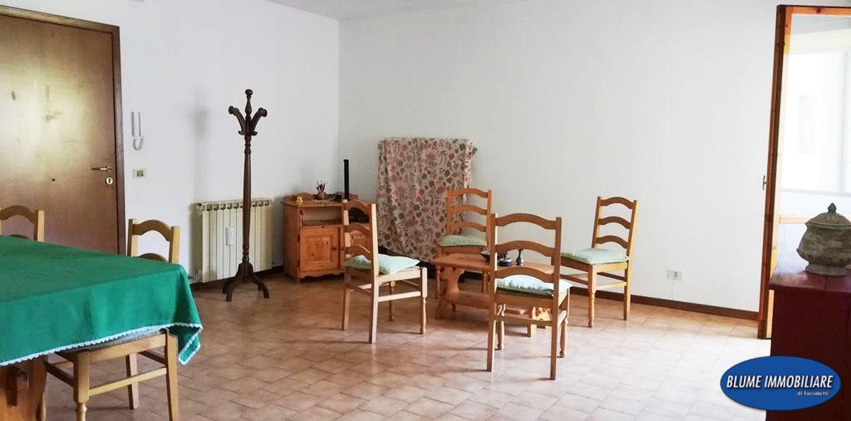 Appartamento con terrazzi, Camaiore capezzano pianore