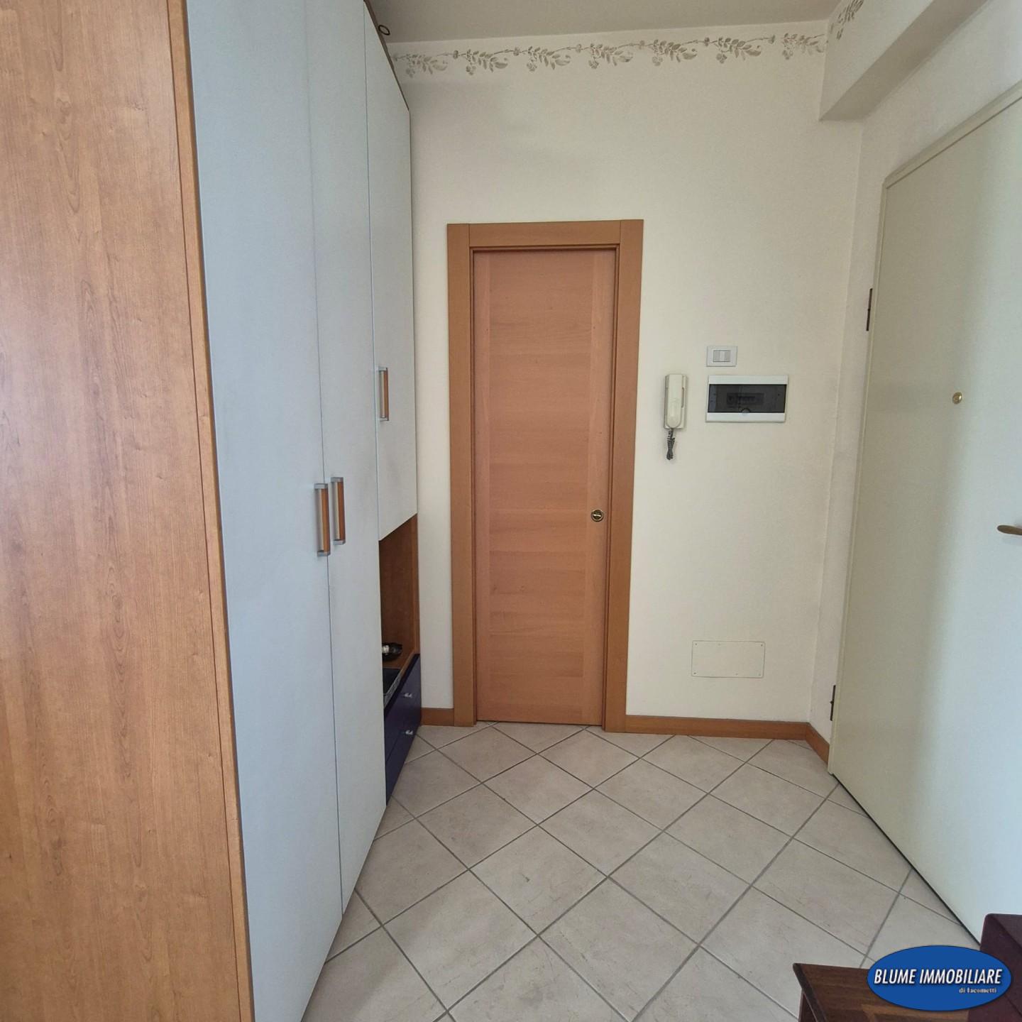 Attico con terrazzo, Viareggio centro pineta